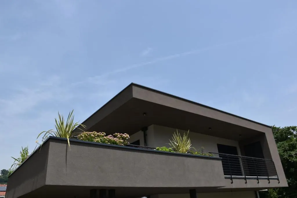 La Bella - Holiday Apartment In Garda
