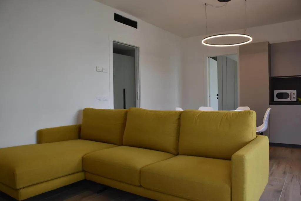 La Bella - Holiday Apartment In Garda