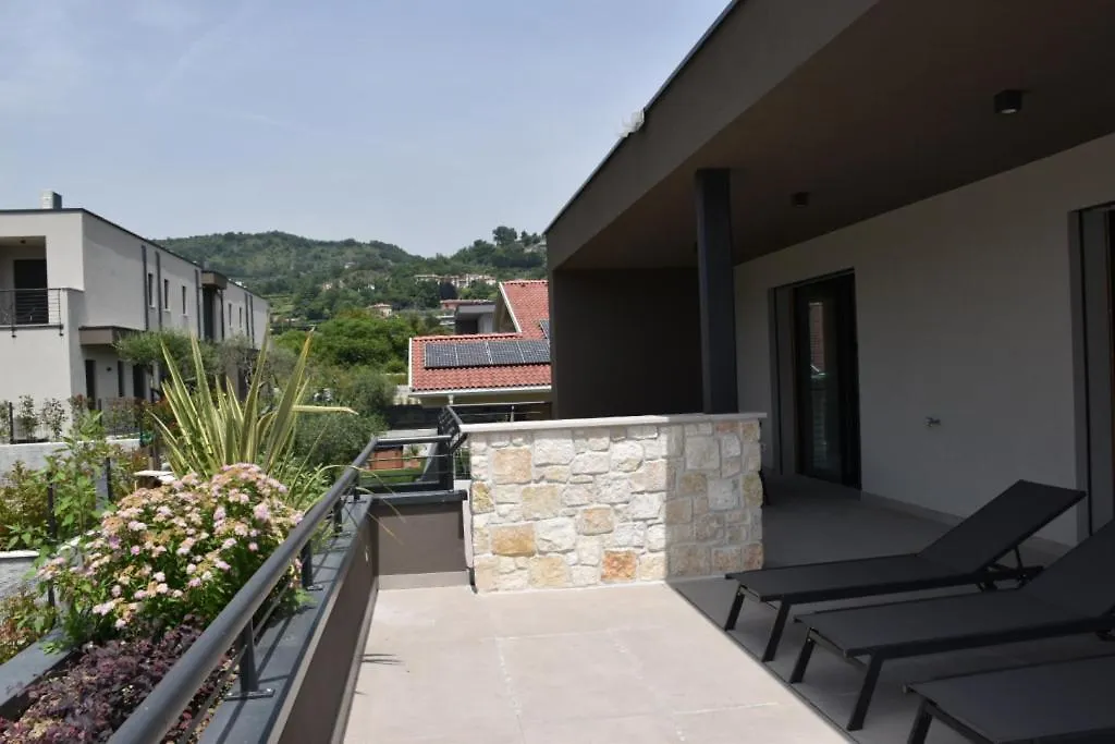 La Bella - Holiday Apartment In Garda